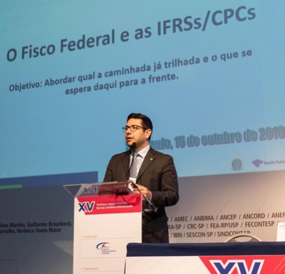 Paulo Verçosa palestrando no Seminário Internacional do CPC