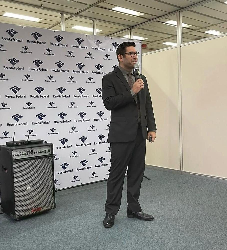 Paulo Verçosa palestrando na Receita Federal do Maranhão