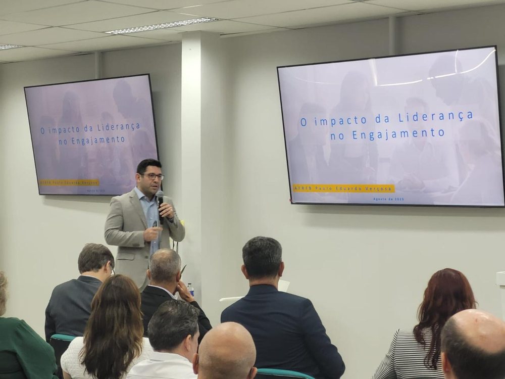 Paulo Verçosa palestrando na Receita Federal de Pernambuco